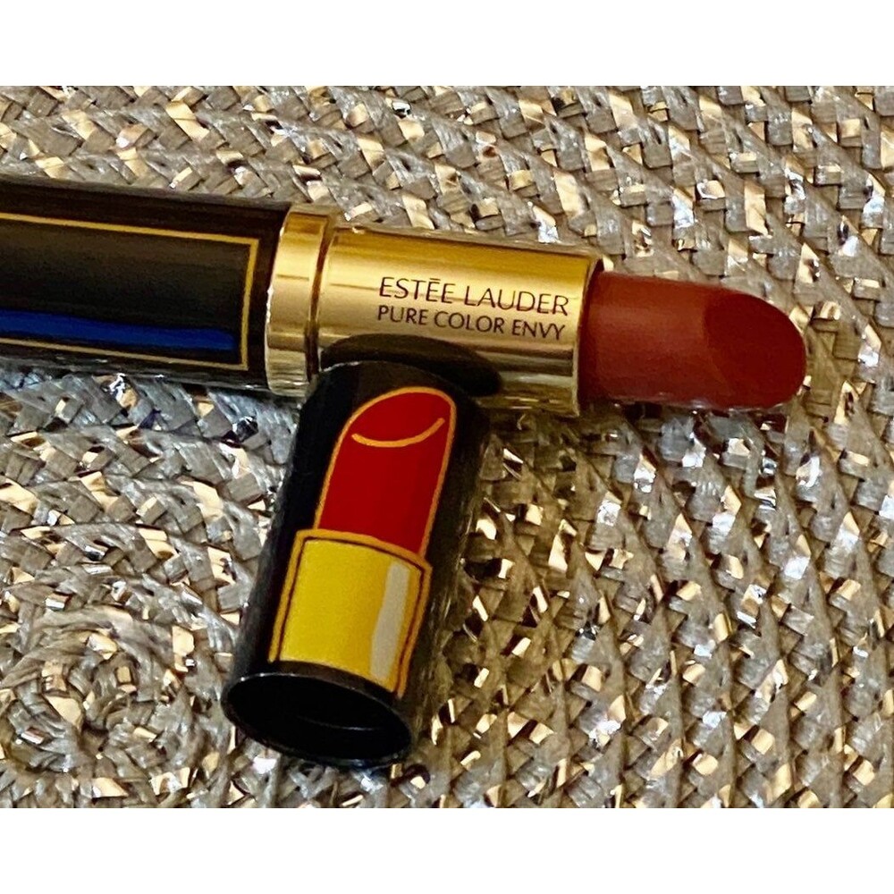 New Estee Lauder Pure Color Envy Lipstick in Irresistible! - Picture 4 of 7